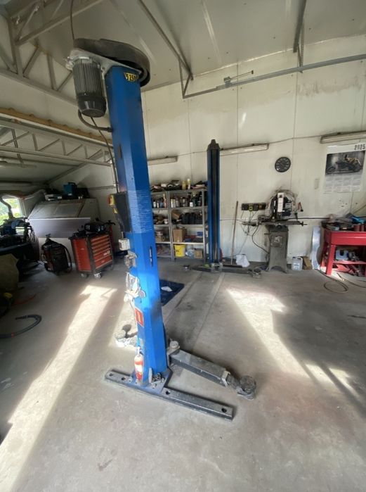 Podnosnik 2015r dwukolumnowy śrubowy Werther