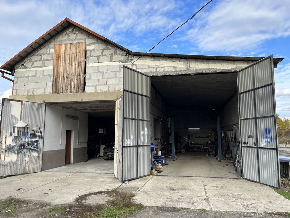 Автосервіс. Гаражі. Складські приміщення