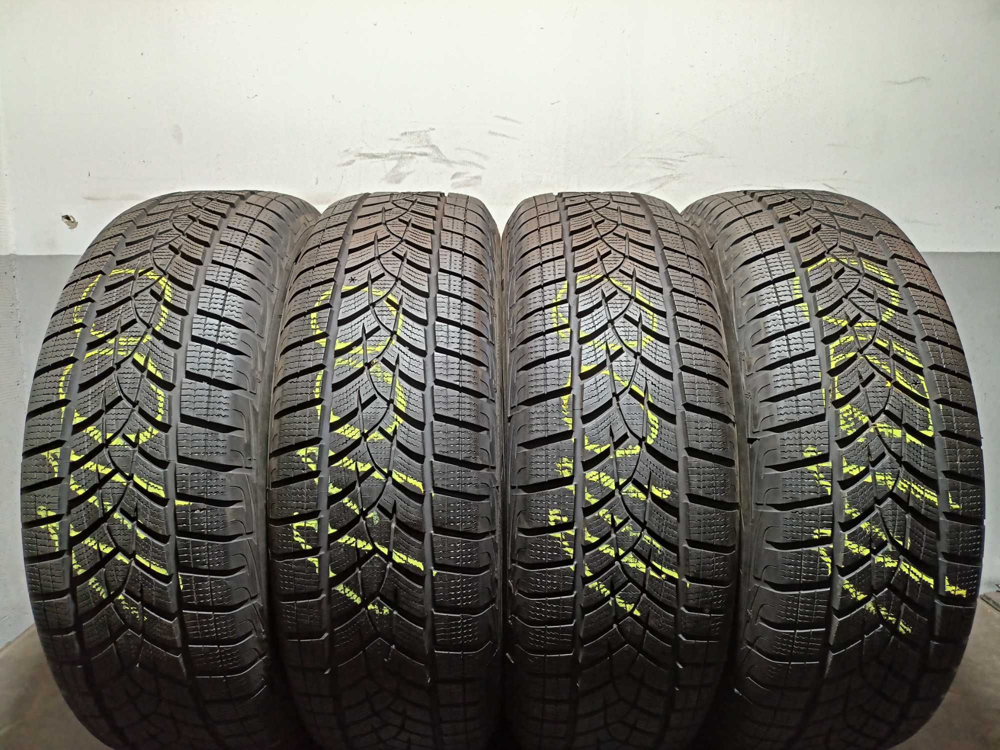 Goodyear Ultragrip 215/70/16 2018rok 100T 7,7-7,2mm (1100)