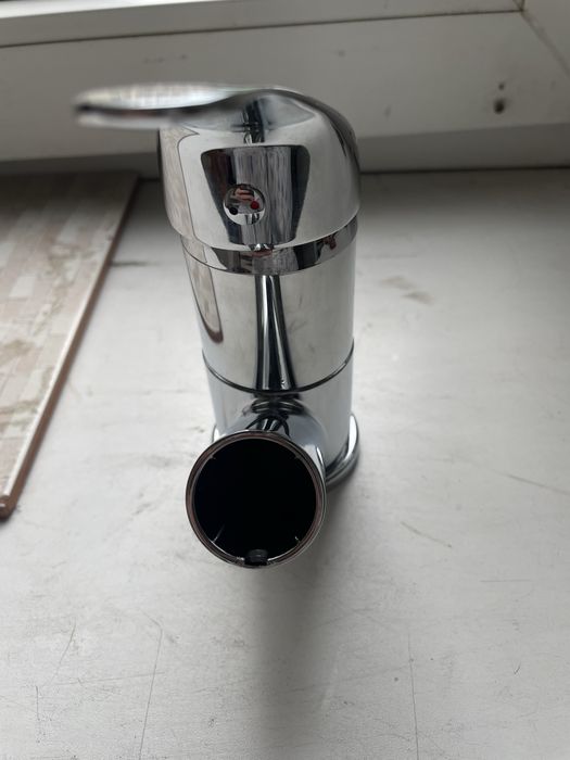 Змішувач кухонний! Є тільки деталі