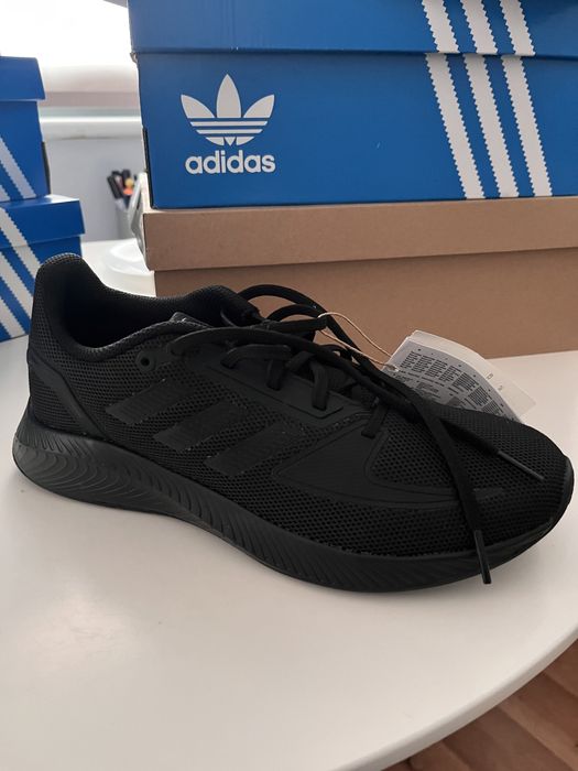 Buty adidas czarne 41 1/3 r Nowe