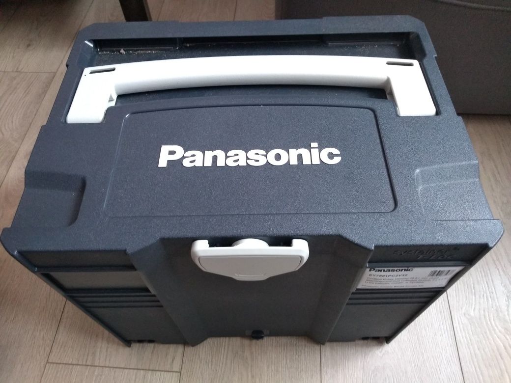 Młot obrotowo udarowy Panasonic 28.8 V MOCNY
