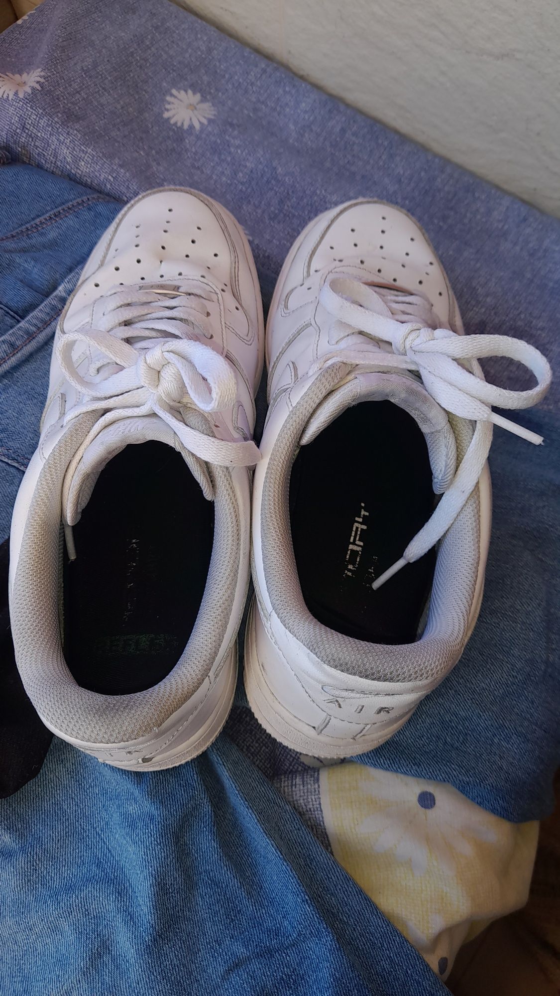 Sapatilhas nike  air force em muito bom estado