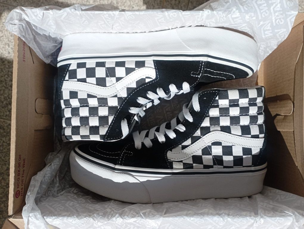 Sapatilhas Vans Sk8-Hi Platform 2.0 (Como novas). Também. 36,5