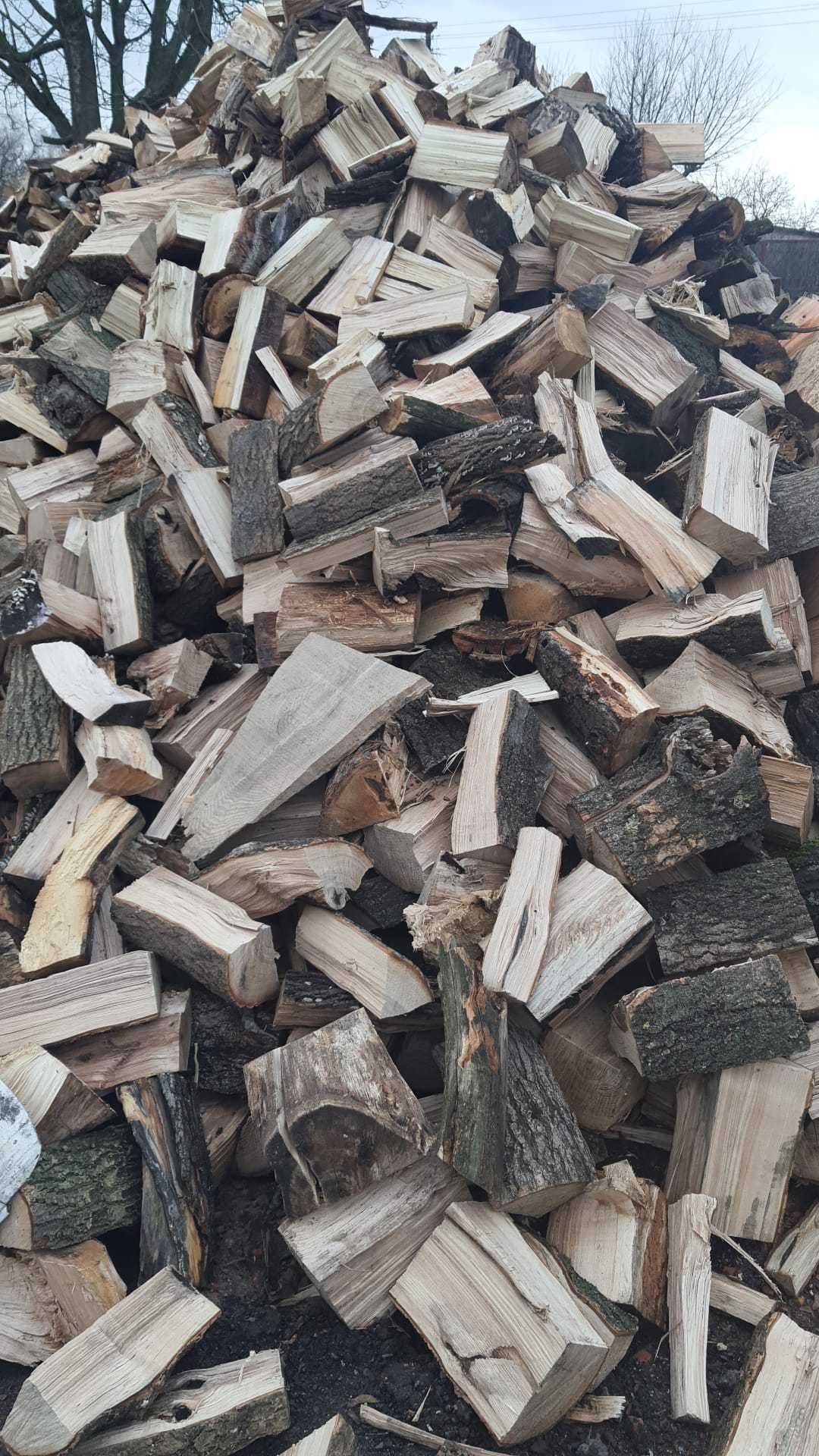 Drewno opałowe połupane