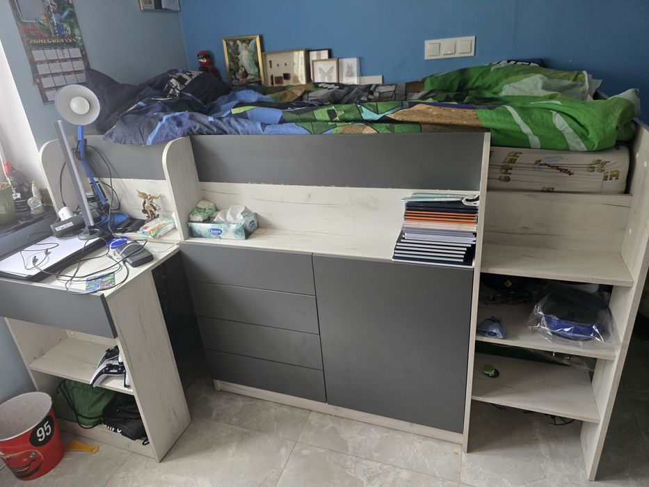 Łóżko antresola z biurkiem