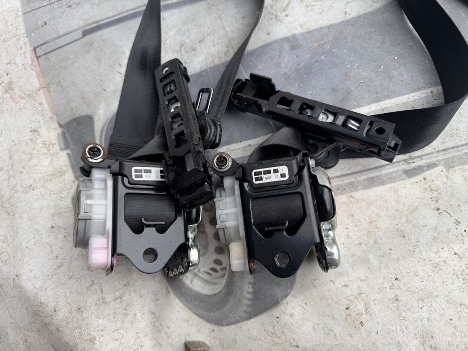 Ремінь пасок безпеки Skoda a7 шкода а7 ремни octavia