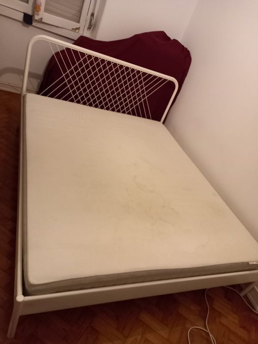 Cama de Casal com Colchão
