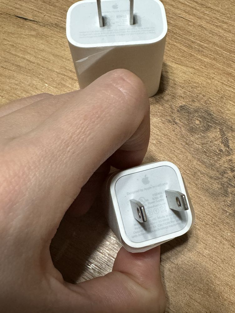 Оригинал адаптер 20W Usb-C US A1720 charger блочек 5w A1385