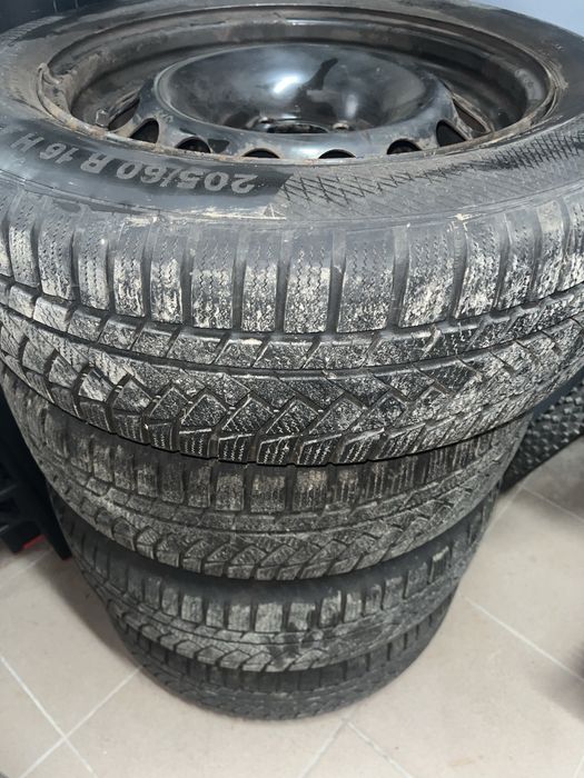 Opony zimowe 205/60 R16 Continental komplet z felgami