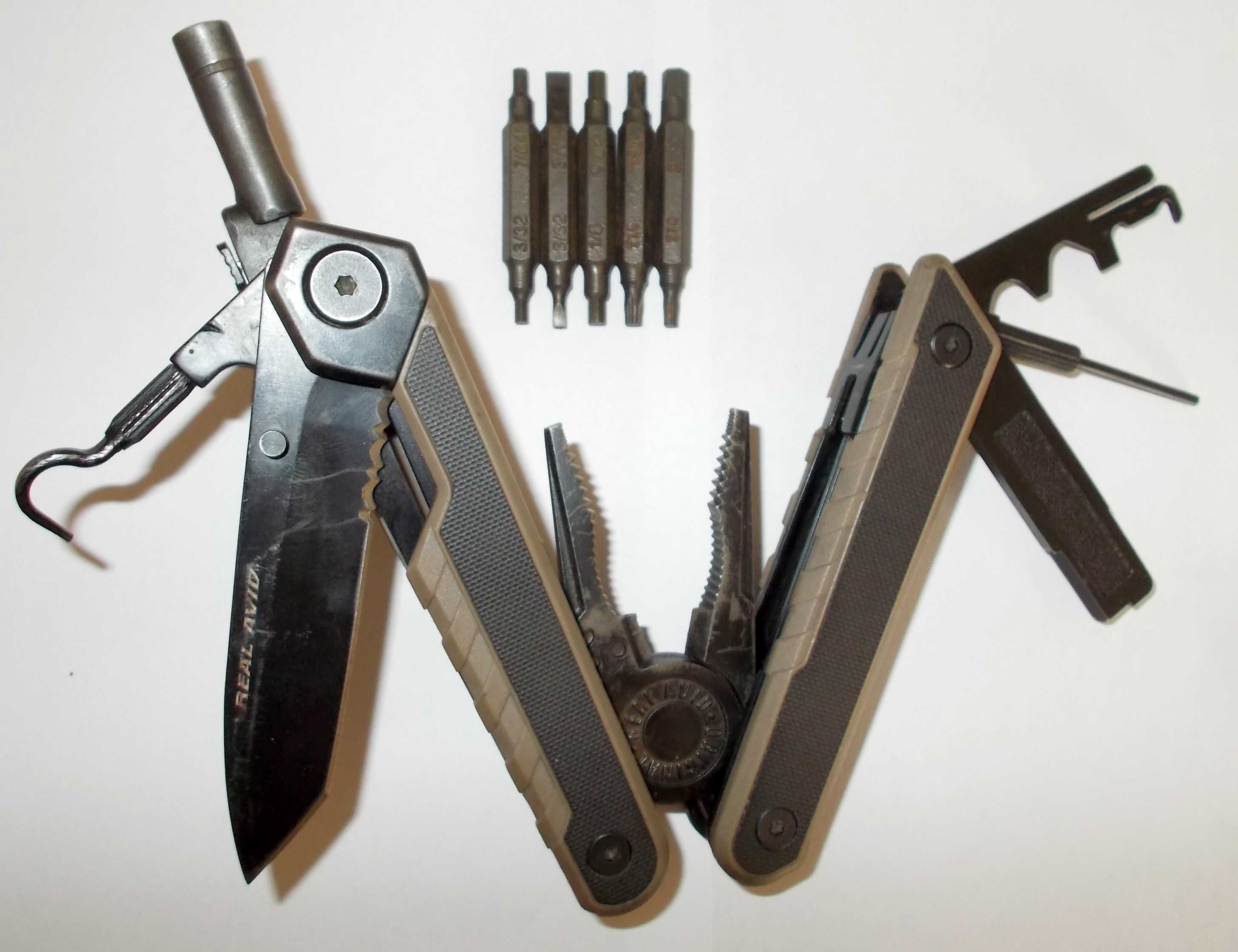 Multitool do konserwacji AR15 / M4 - REAL AVID (zestaw)