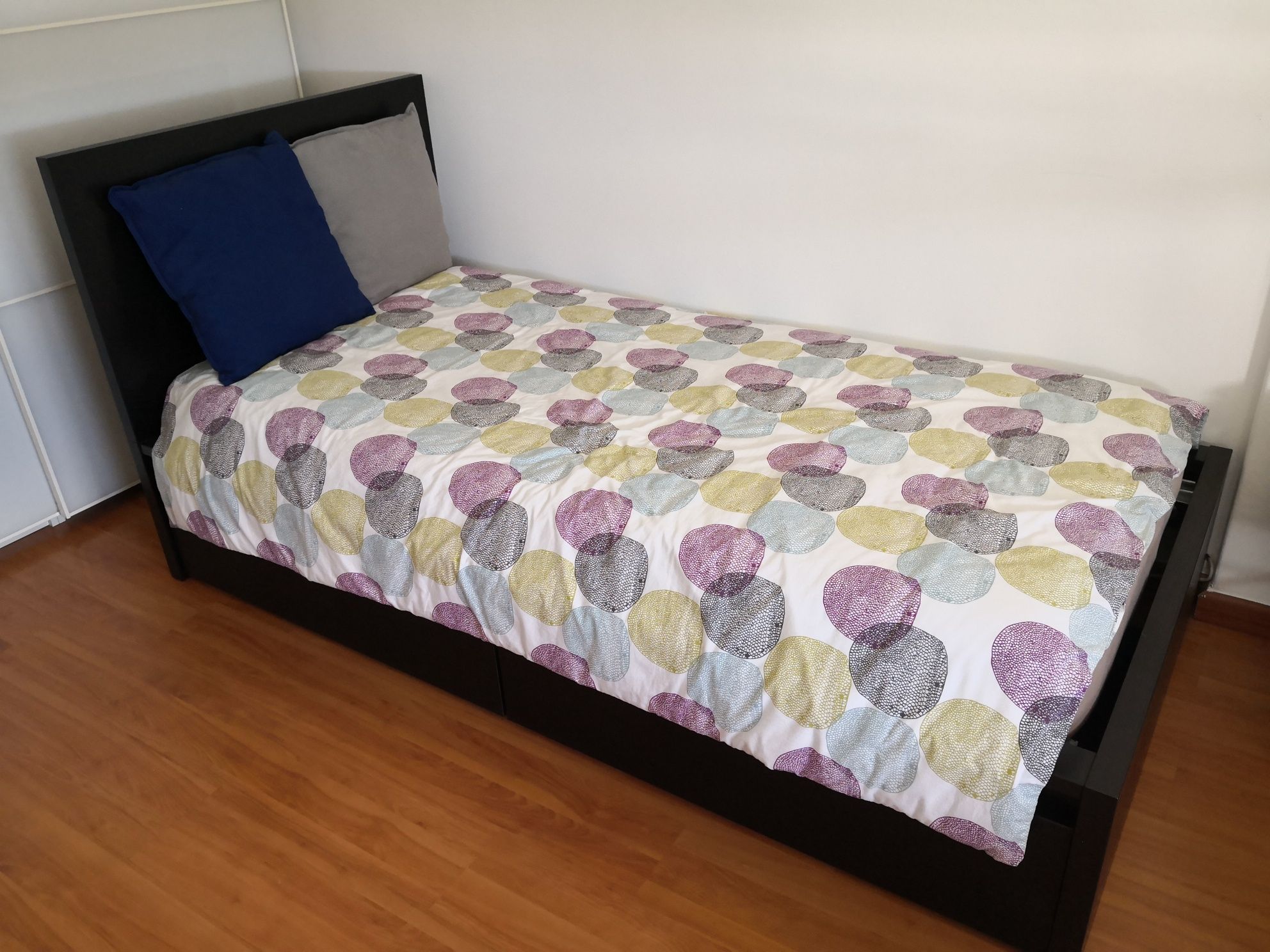 Cama Ikea Malm 90x200 + estrado de ripas +colchão de espuma