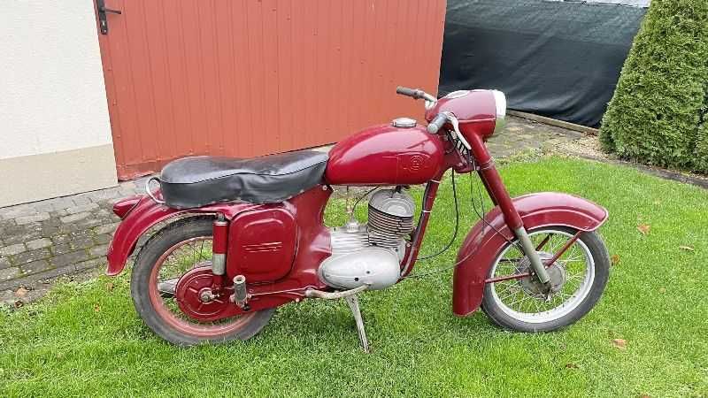 Motocykl Jawa Cz 175  typ 450