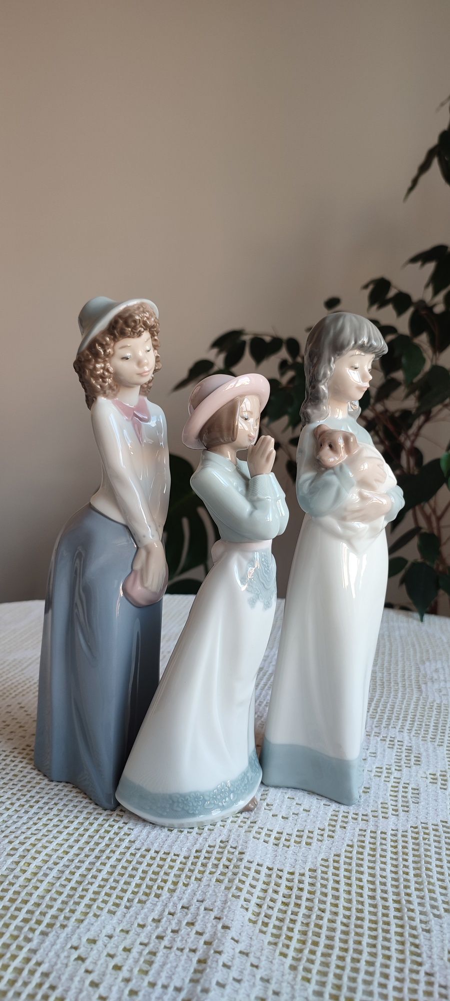 Статуетки колекційні "Дівчатка" NAO by Lladro, Іспанія