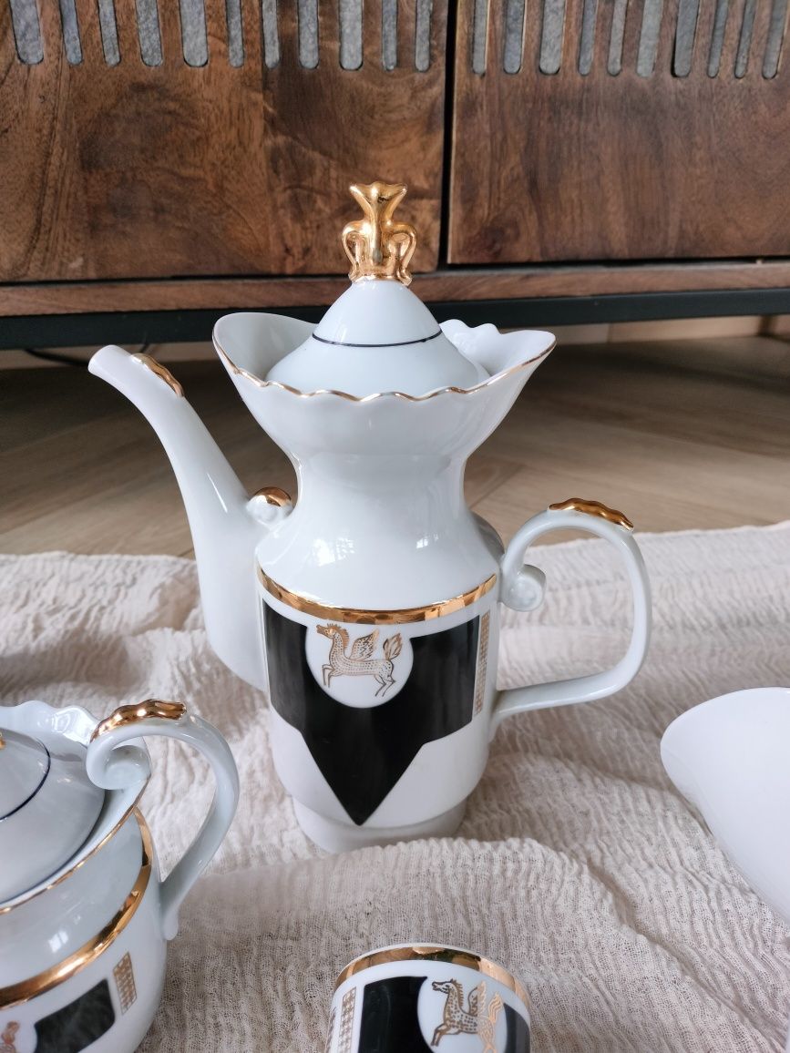 Złoty pegaz zestaw kawowy porcelana z lat 70-tych PRL