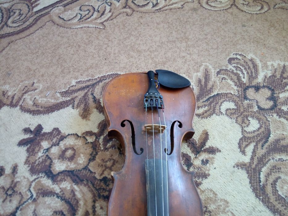 Скрипка ручної роботи