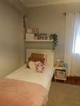 Vendo cama de solteiro e mesa de cabeceira podem escolher os dois ou 1