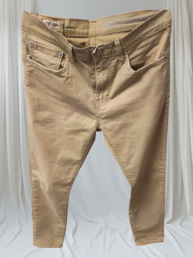 Markowe spodnie Levi's