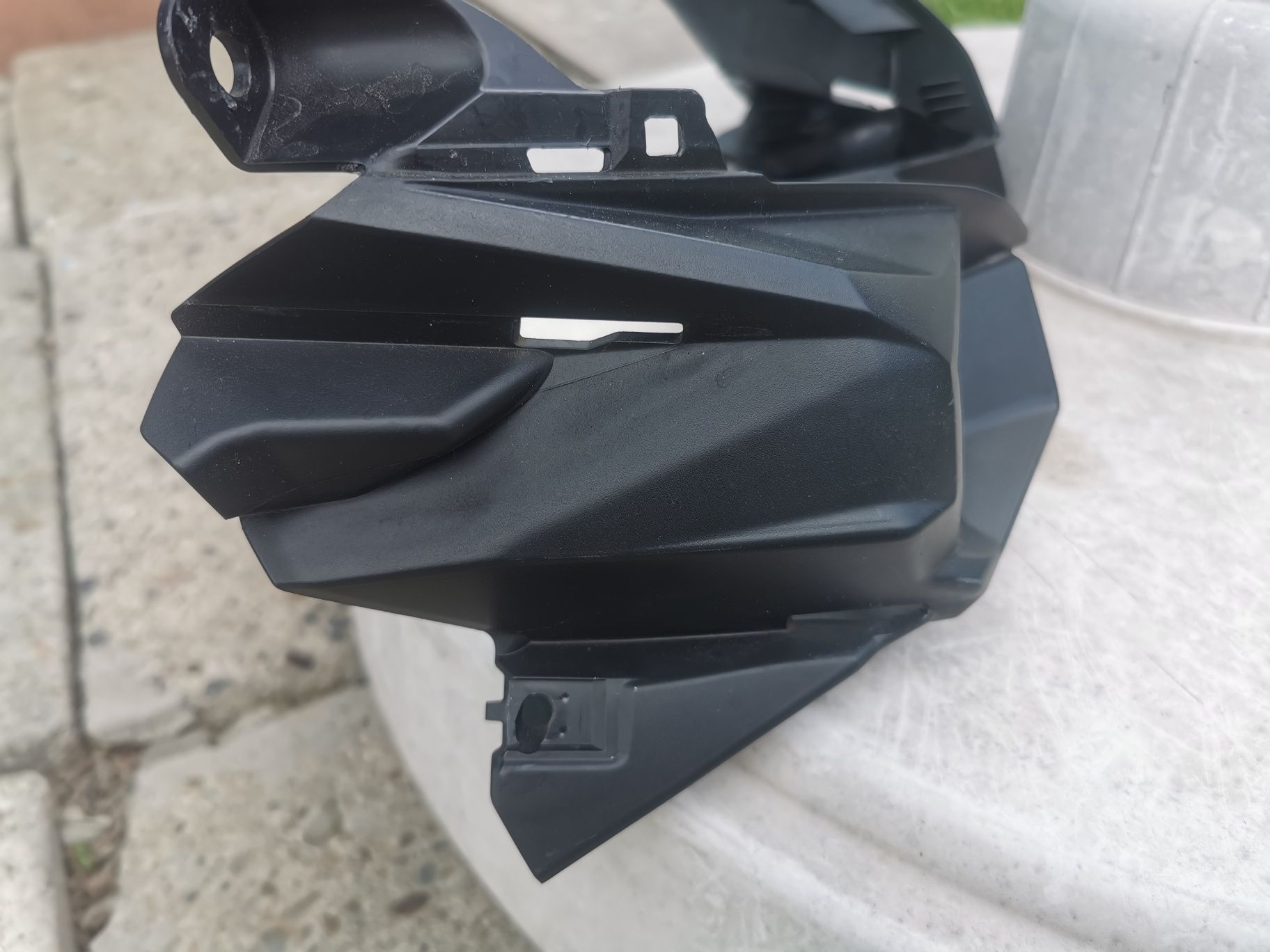 CZASZA OWIEWKA oslona, wypelnienie SUZUKI GSXS GSX-S 1000 GT 22+