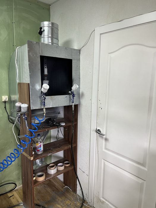 Продам витяжний шкаф для автоколориста