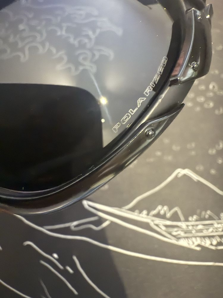 Okulary oakley z srebrnym logiem y2k