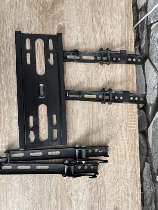 Uchwyt scienny donpowieszenia telewizora