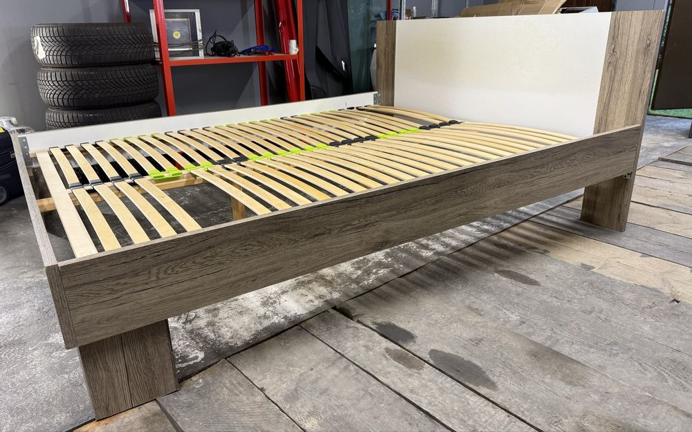 Łóżko 160 x 200 cm / Transport