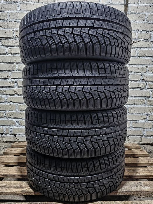 Зимові 215/45r17 Hankook | Hungary | 8mm | 2023 | Преміум комплект шин