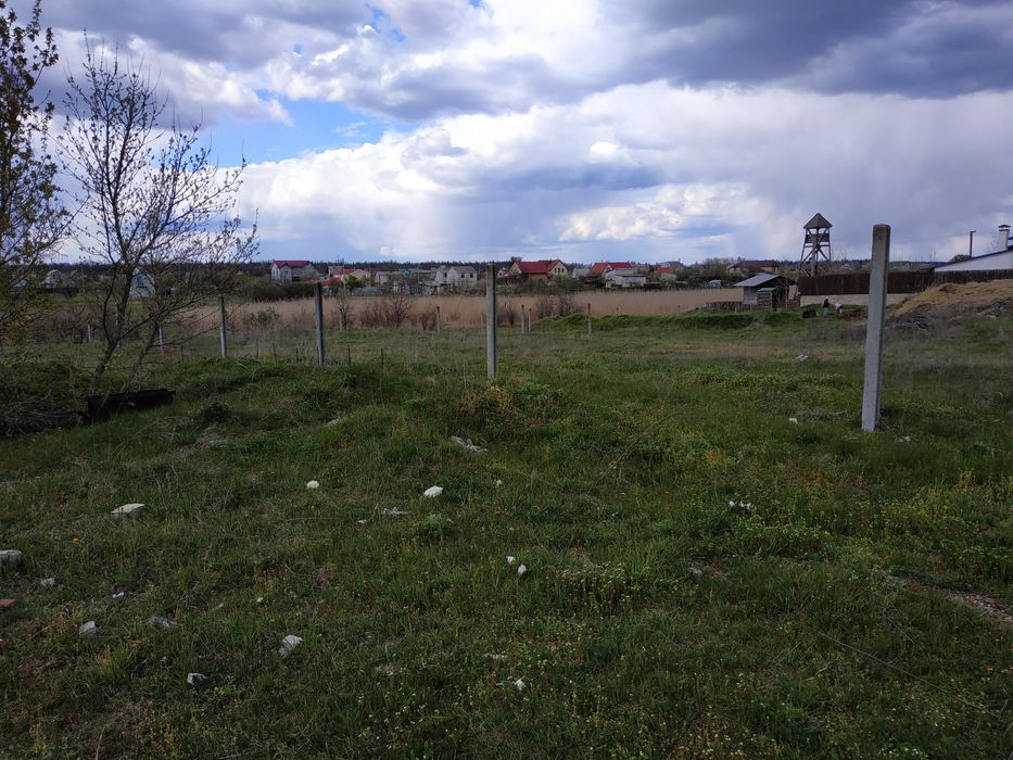 Продам участок в с.Обуховка, возле леса,  (Кировское)