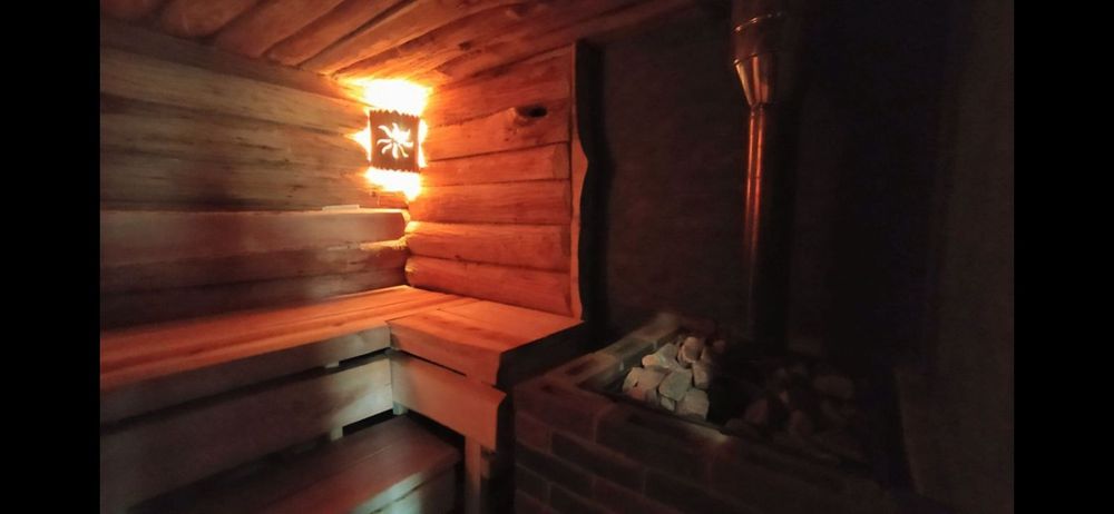 Баня на дровах з басейном