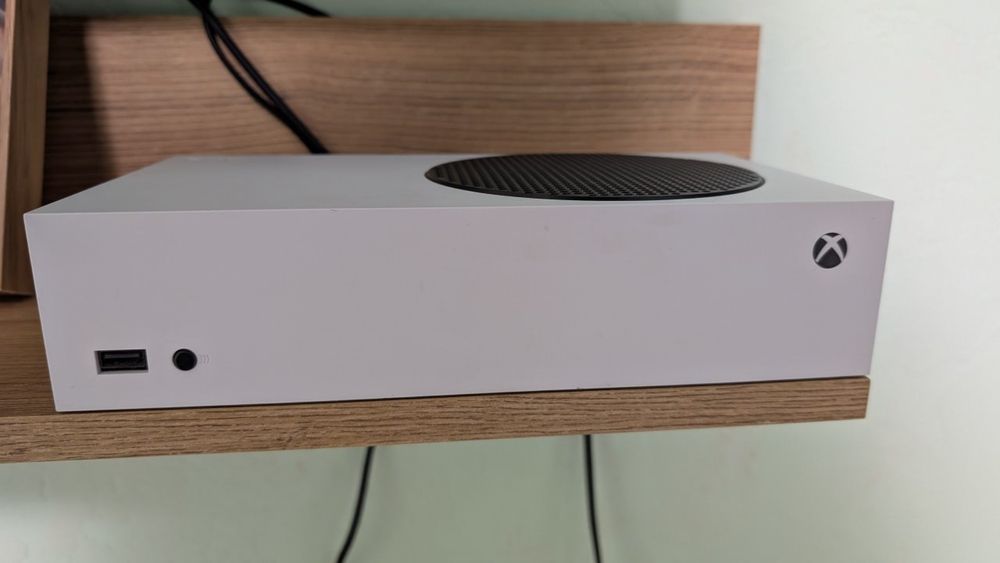 XBOX Series S 512Gb один геймпад з чохлом та акумулятором