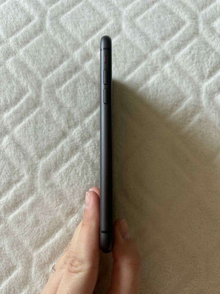 Iphone 11 stan bardzo dobry
