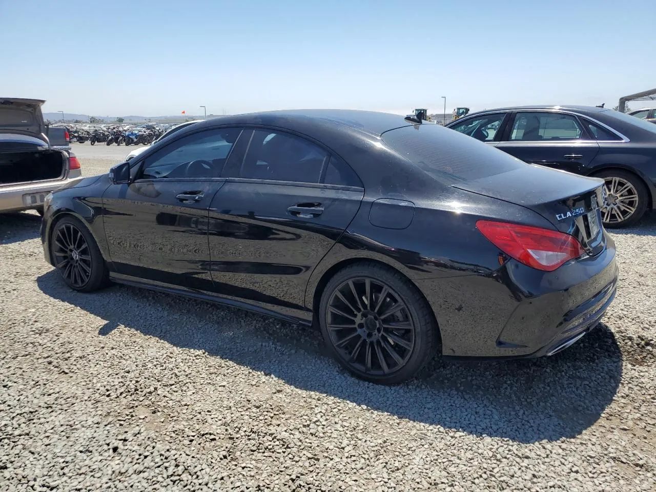 Mercedes-Benz CLA Dynamiczny i oszczędny samochód w transporcie
