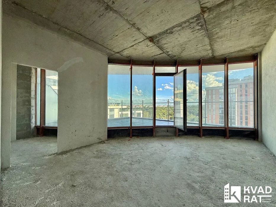 Продаж елітного пентхаусу  у першій лінії біля міського озера!!!