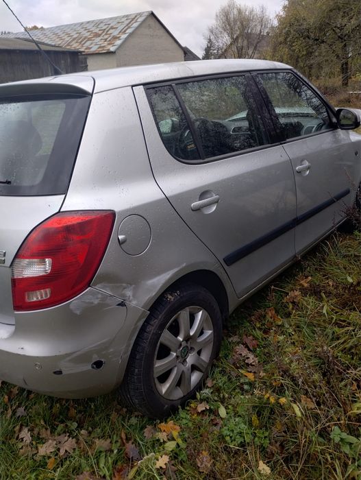 Sprzedam samochod skoda fabia II uszkodzony