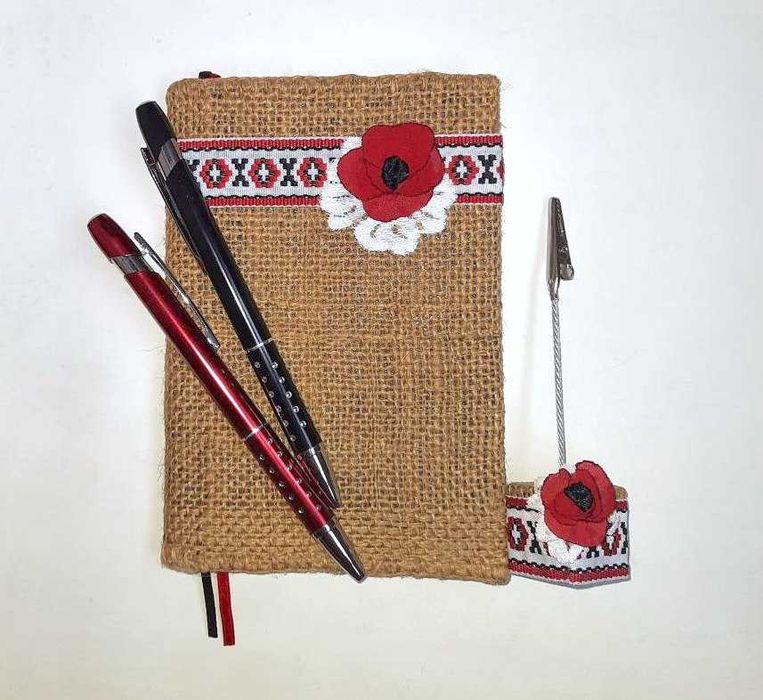 Подарочный набор "Вышиванка" - блокнот А6, 2 ручки, держатель визиток
