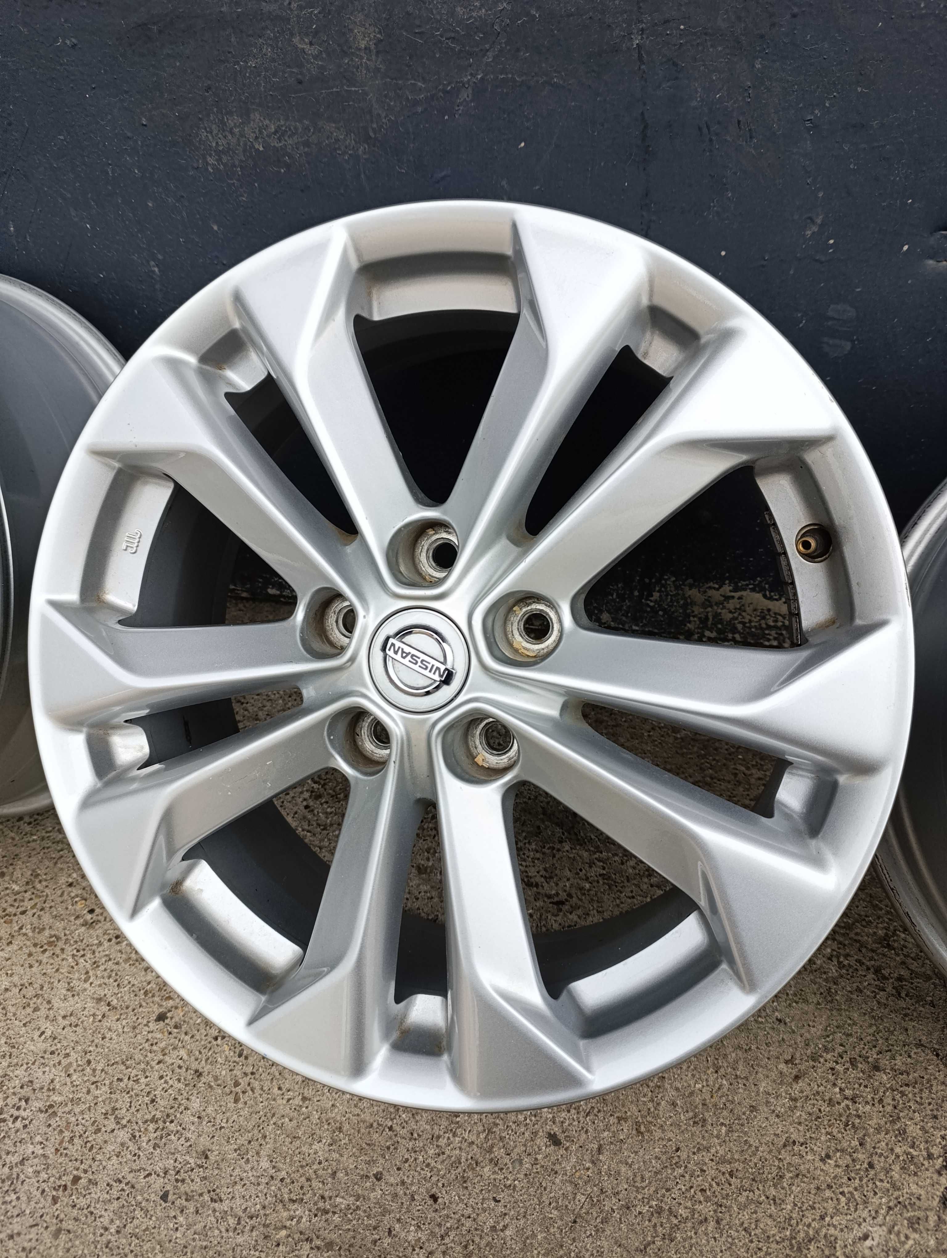 Felgi aluminiowe 17" NISSAN Juke, Qashqai 7J ET45 5x114,3 66,1
