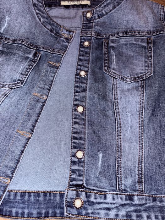 Жіноча джинсова куртка