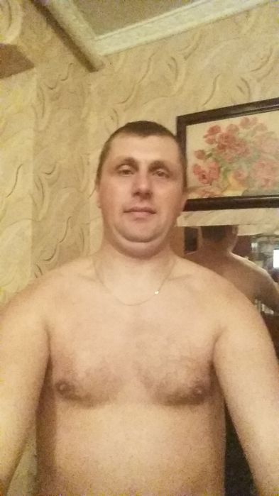 Абсолютно всю фізичну роботу вантажника різноробочого грузчика!