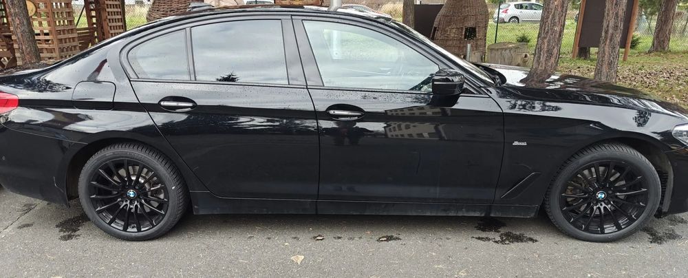 BMW Seria 5 faktura VAT - BMW seria 5 z roku 2017 2,0 d 190 kM xDrive  Sportline