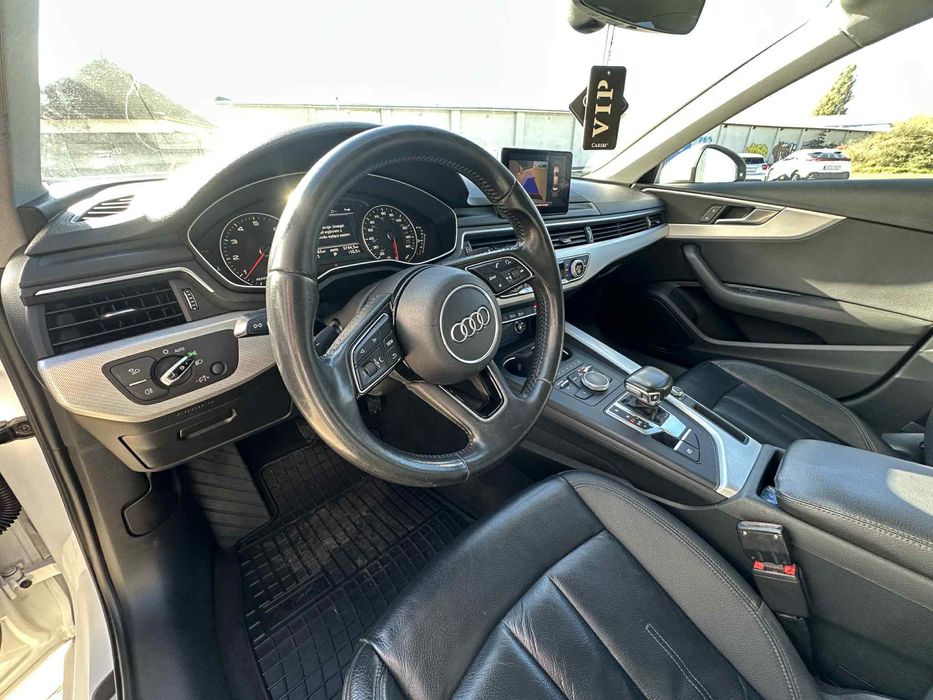 Audi A4 2.0 Tfsi limousine model B9 piękny stan zadbane