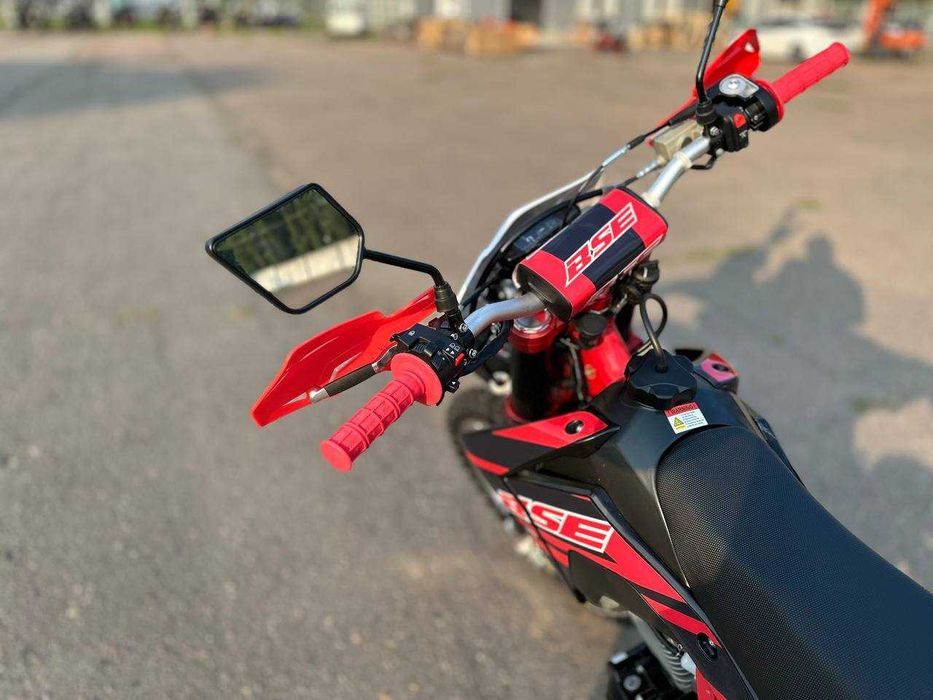 26к.с, 172Двигун, Повітря, 5КПП - мотоцикл BSE J10 250