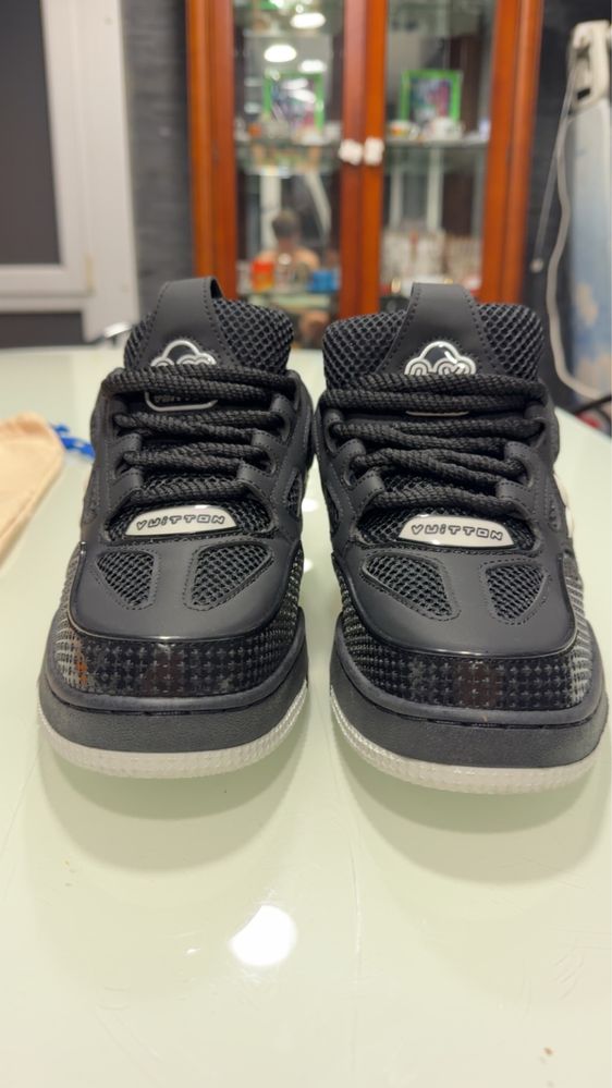 Lv skate black