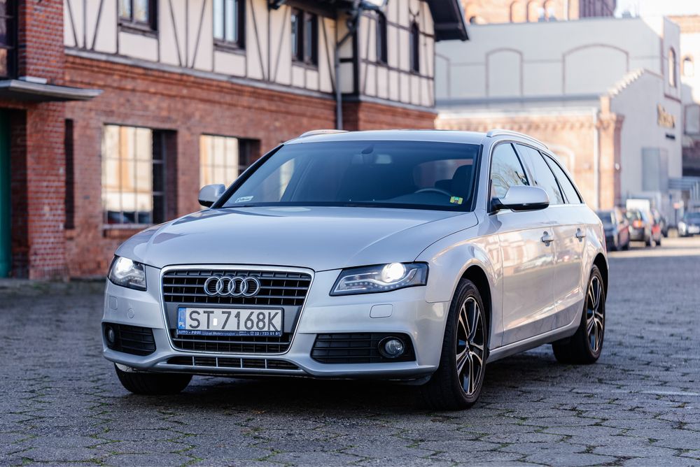Audi A4 B8 2.0 TDI 120KM Kombi NISKI PRZEBIEG / Klima