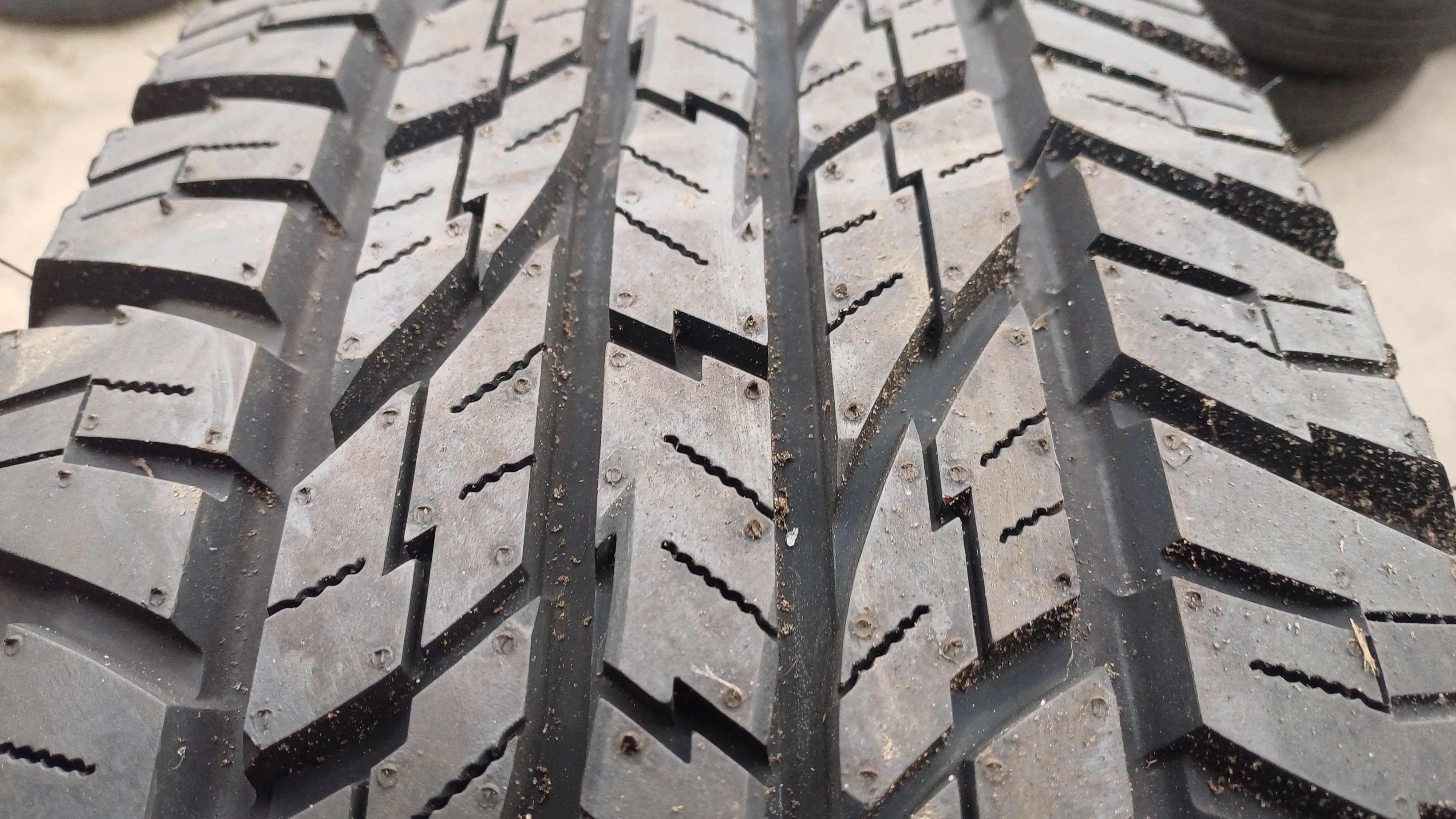 Yokohama GEOLANDAR A/T G015 OWL 255/75R17 113T 2021r