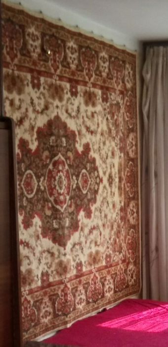 Продам недорого два килими 3*2