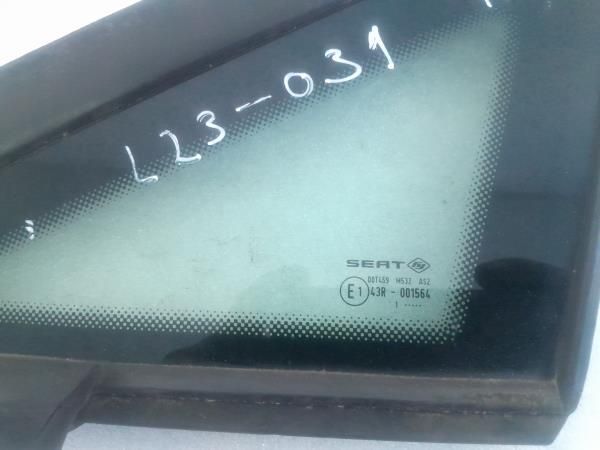Vidro triangular frente esquerdo SEAT Ibiza IV ST (6J8, 6P8)