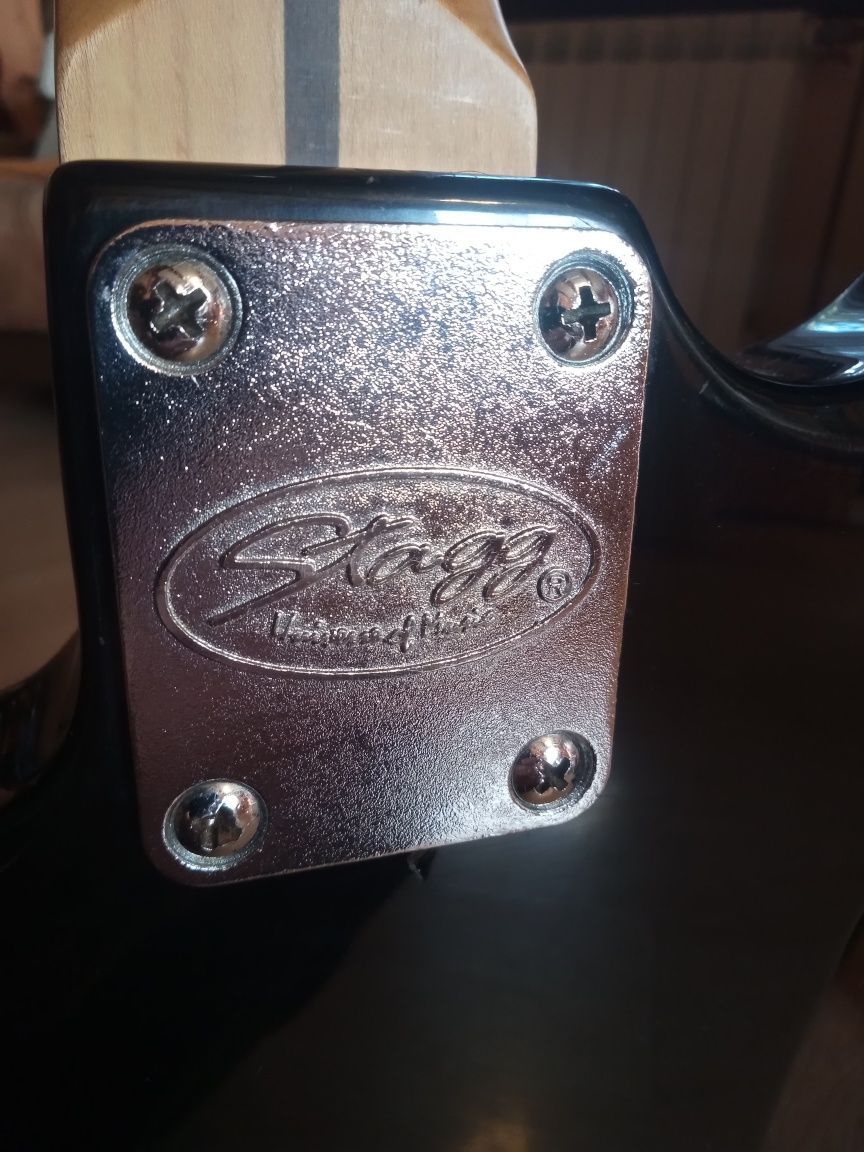 Gitara elektryczna STAGG Stratocaster