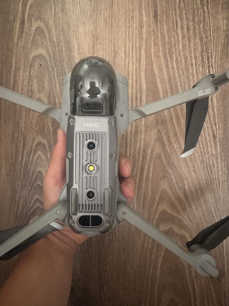 Dron DJI mavic air 2