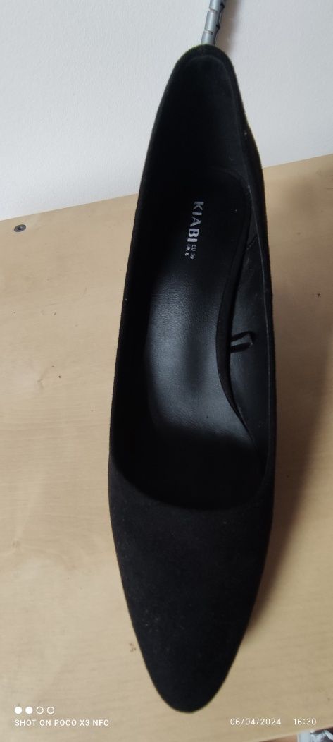 Sapatos camurça preto